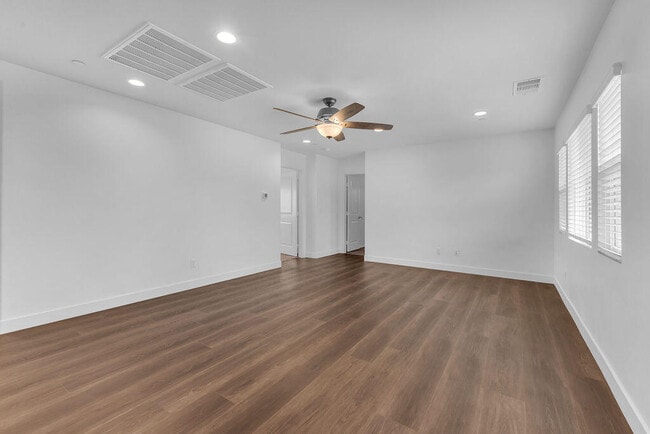 Foto del edificio - 83325 White Stallion Rd