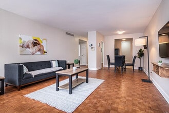 Building Photo - 1272 Rue Redpath-Crescent