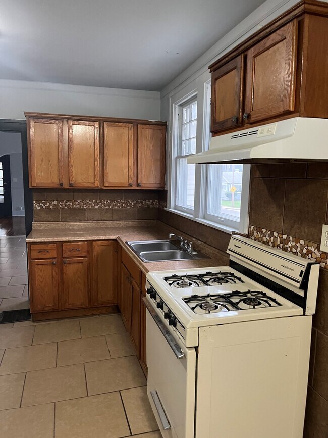 Foto del edificio - 201 Conron-E