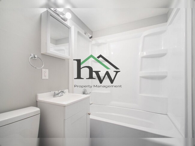 Foto del edificio - Newly Renovated South Side Bungalow
