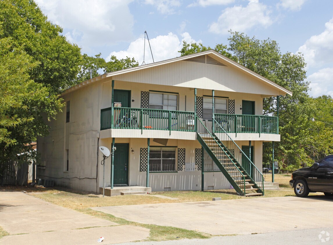 Primary Photo - 4405 Aspen St