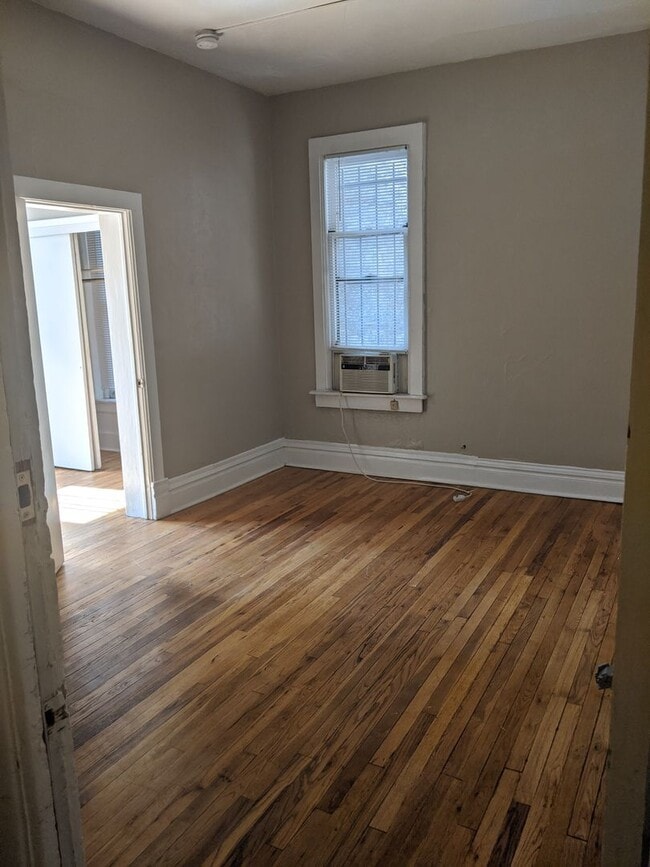 Foto del edificio - Charming Cap Hill 1 Bedroom w/ Claw Foot Tub