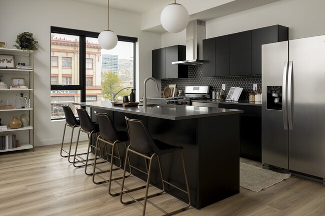 Building Photo - theRANDI