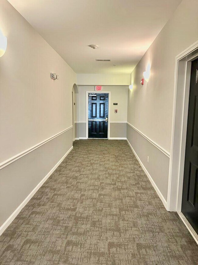 Foto del edificio - 15081 Santa Lucia Dr