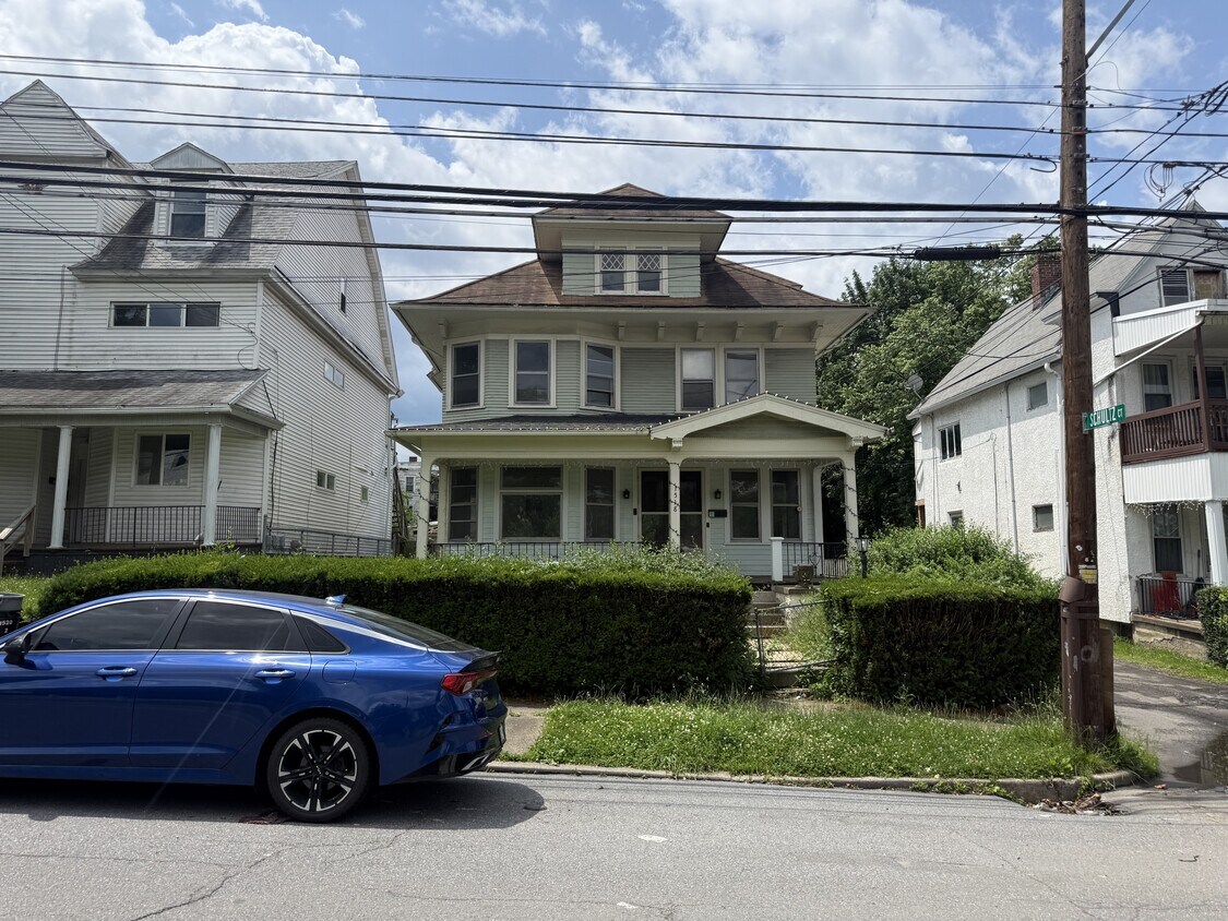 Primary Photo - 1518 Linden St