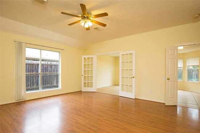Building Photo - 21119 Royal Villa Dr