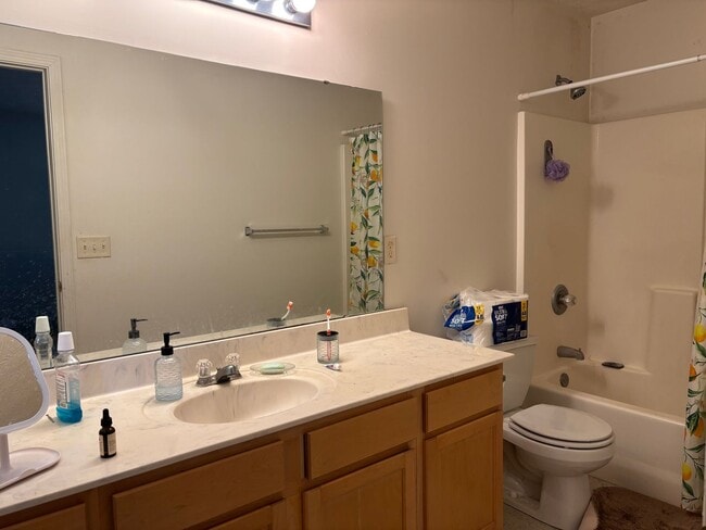 Building Photo - 2737-2741 Wyndham Way