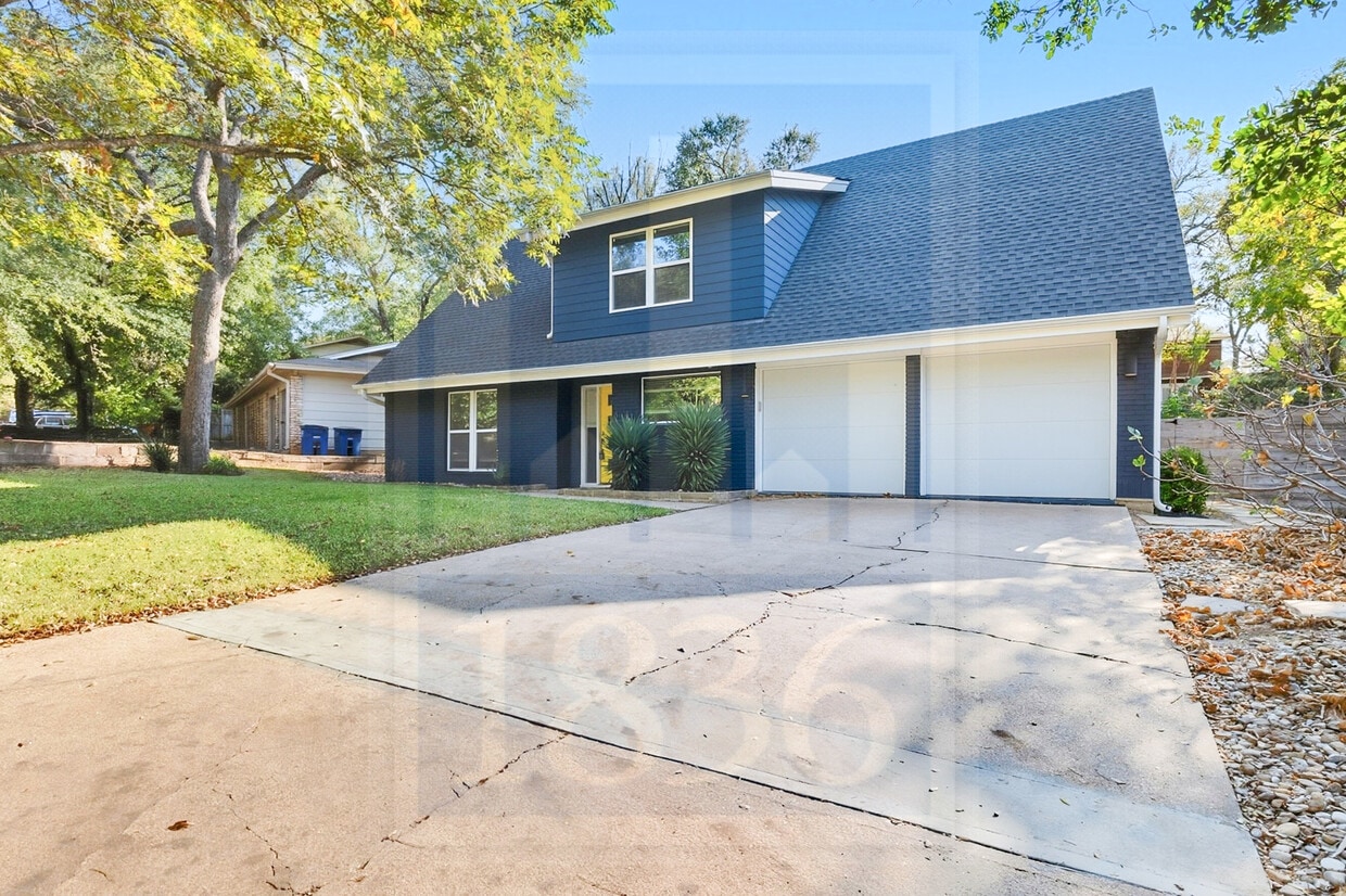 Primary Photo - 1705 Deerfield Dr