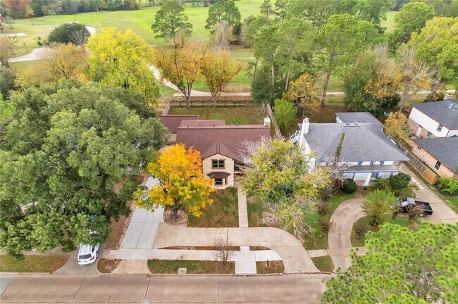 Building Photo - 7711 Antoine Dr