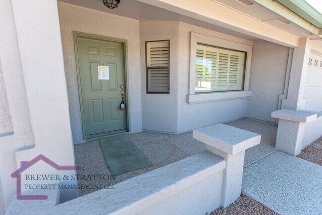 Foto del edificio - 2631 S COPPERWOOD - 3BR 2BA -- Signal Butt...