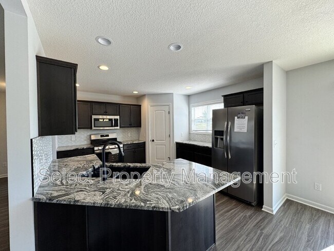 Building Photo - 580 Barnsley Cv