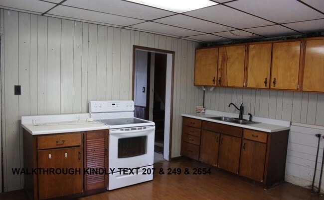 Building Photo - 150 Midland Ave