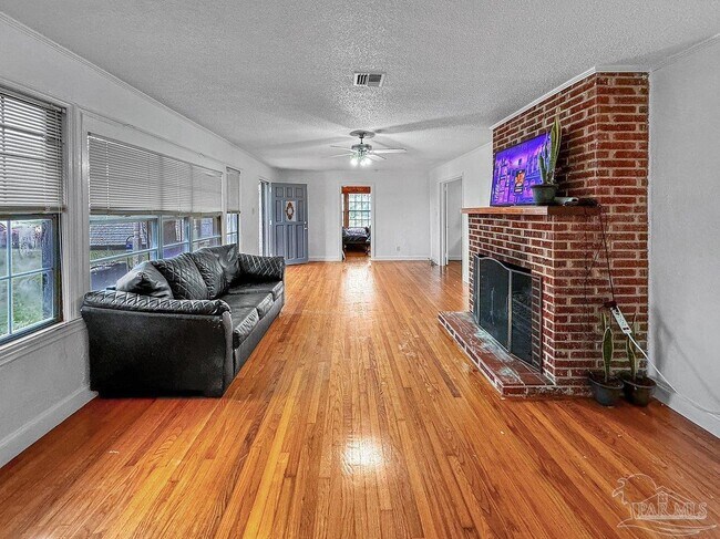 Building Photo - 3860 Ashcraft Rd