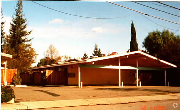 Building Photo - 1934 Montecito Ave