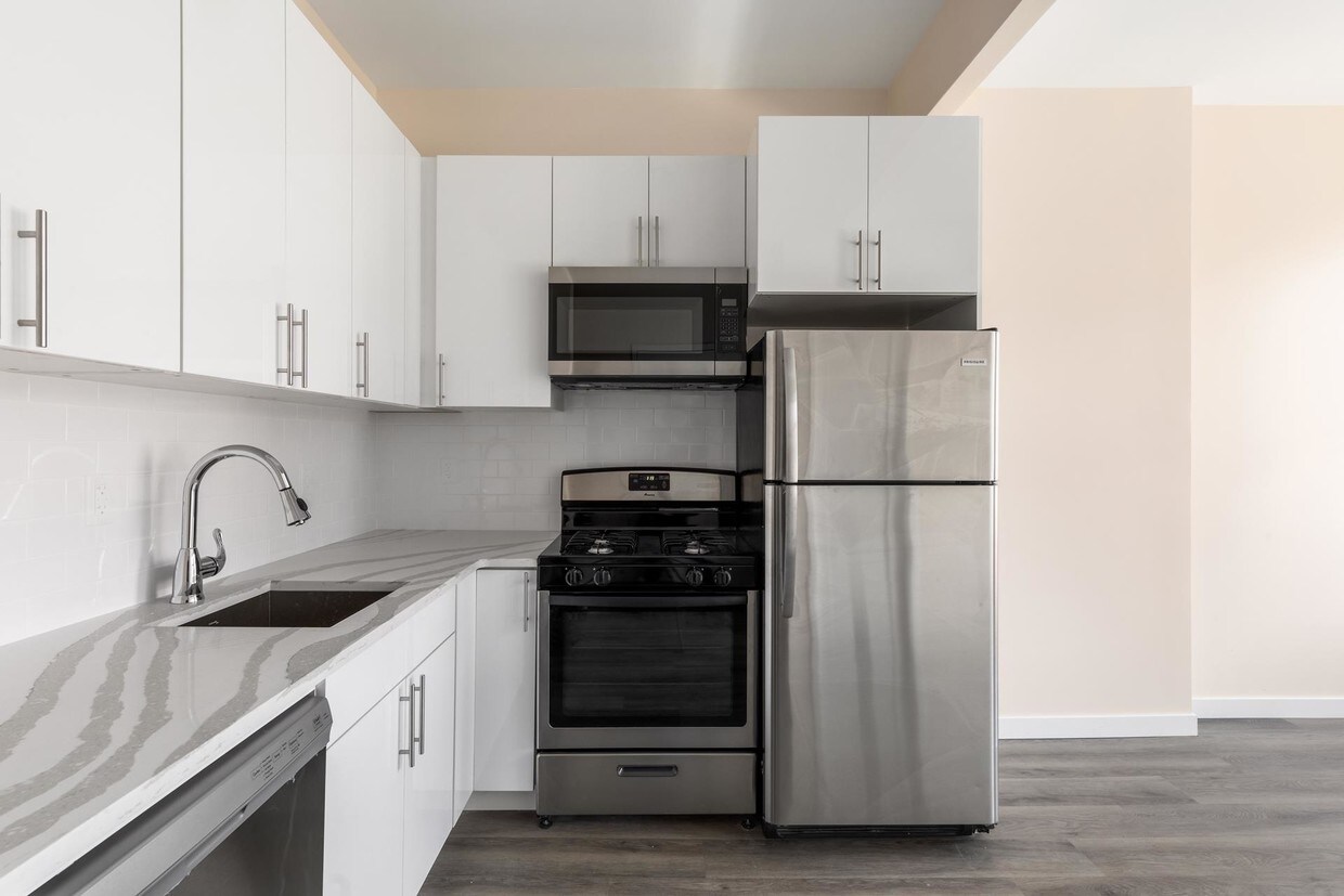 126 Alexander Ave Unit 4B