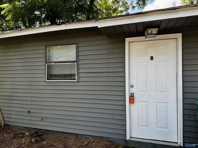 Foto del edificio - 3702 Penny St SW