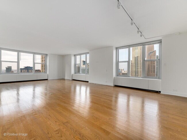 Building Photo - 777 N Michigan Ave