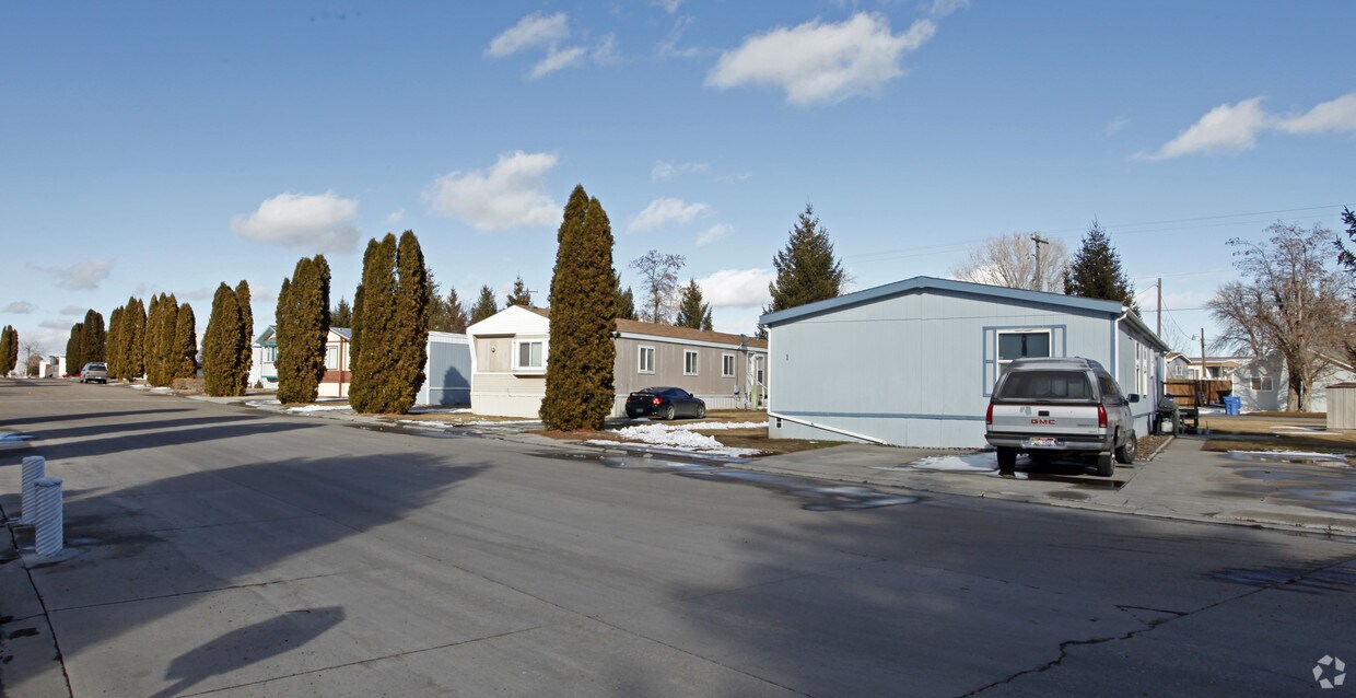 Village West Mobile Home Park Apartments in Jerome, ID