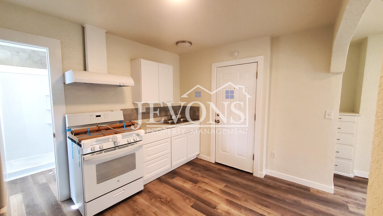 Primary Photo - 307 N 7th St