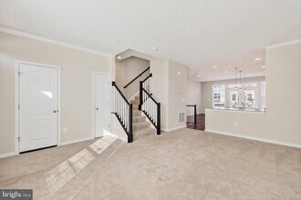 Building Photo - 1023 Flester Ln