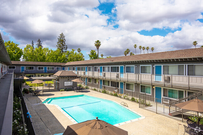 Ranchero Palms Apartments