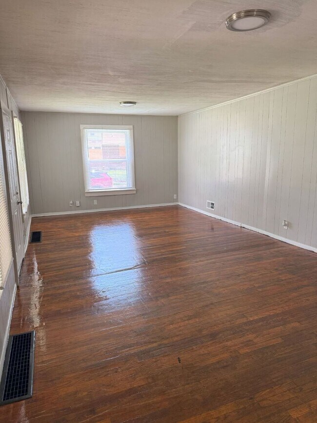 Foto del edificio - 3 bedroom, 1 bath remodeled home