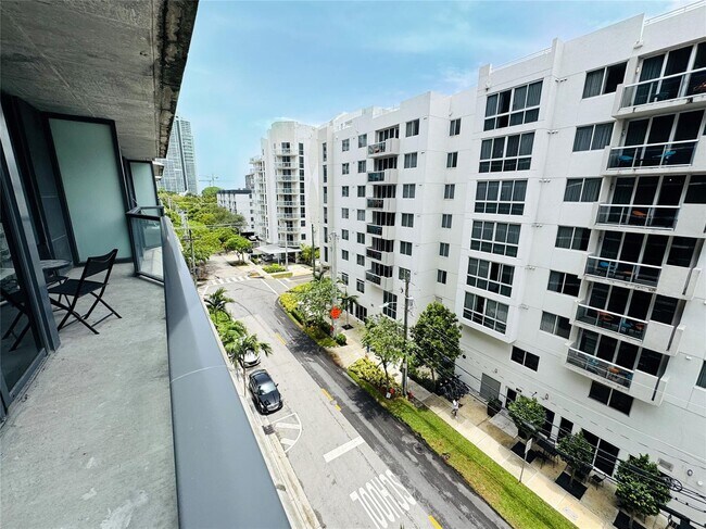 Foto del edificio - 201 SW 17th Rd