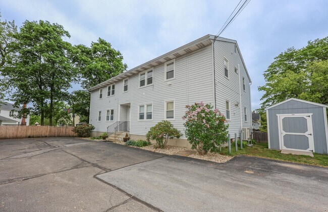 Foto del edificio - 31 Springview Ave