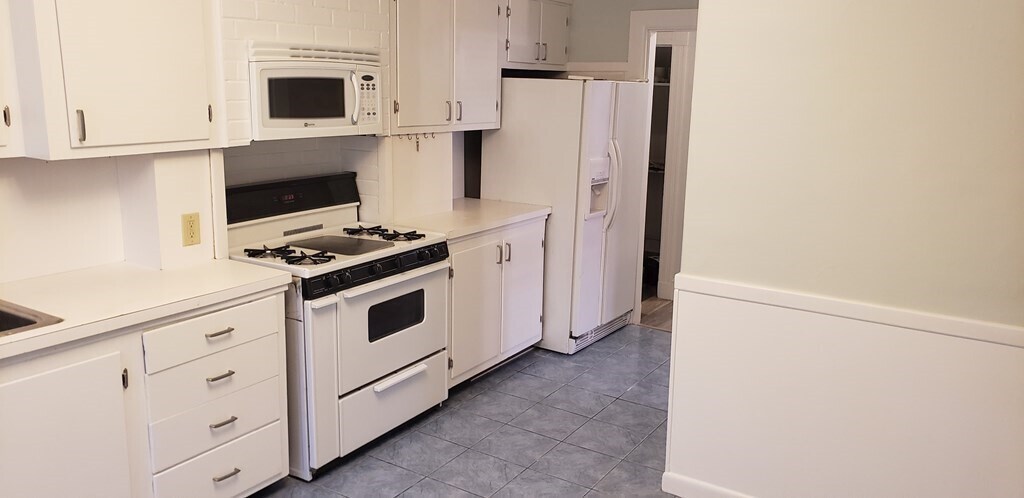 Primary Photo - 59 Clement Ave