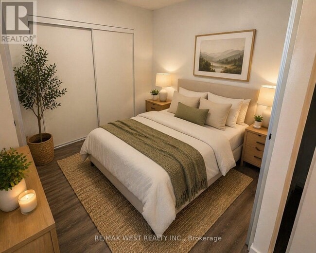 Building Photo - 1808 St Clair Ave W