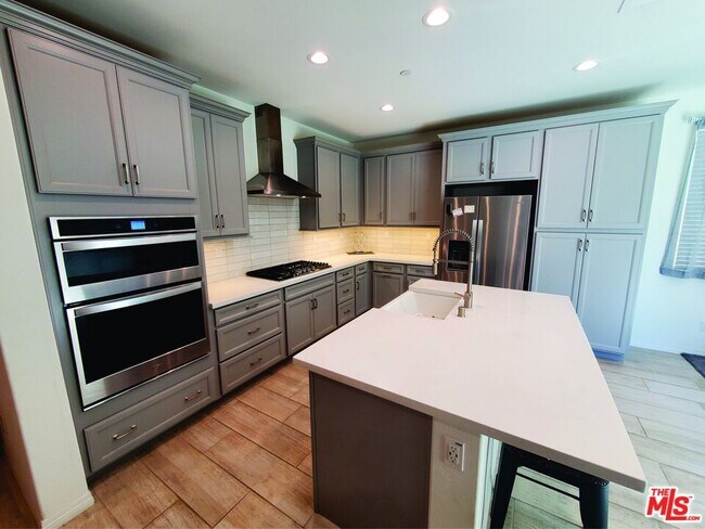 Building Photo - 7589 Botany St