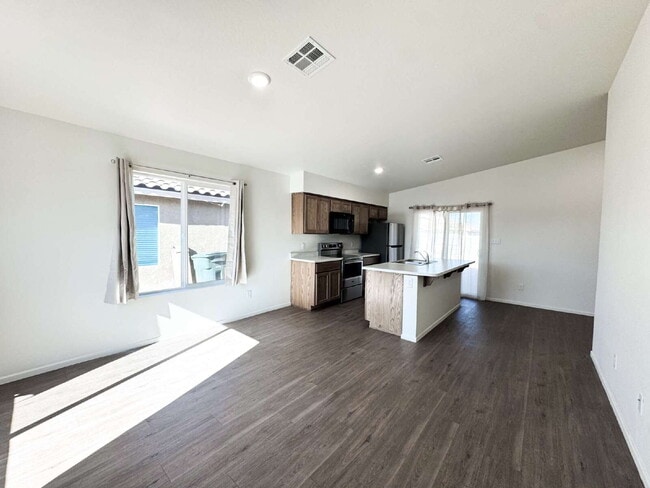 Foto del edificio - NEWLY BUILT 3-Bed, 2-Bath Home in Yuma!"