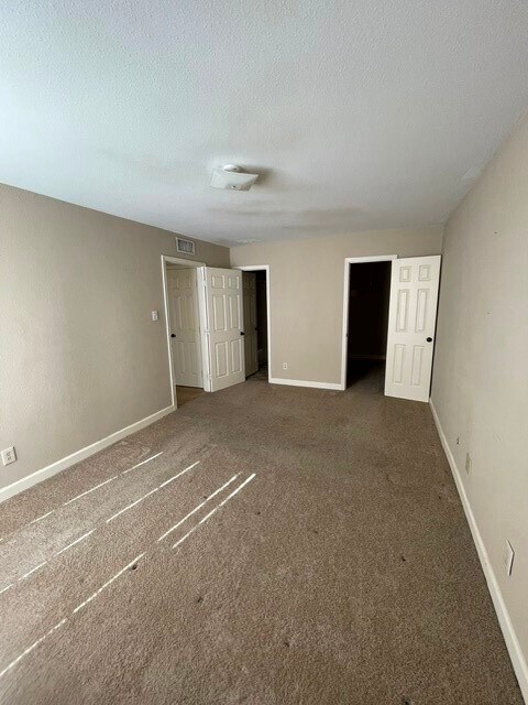 Building Photo - 5550 N Braeswood Blvd