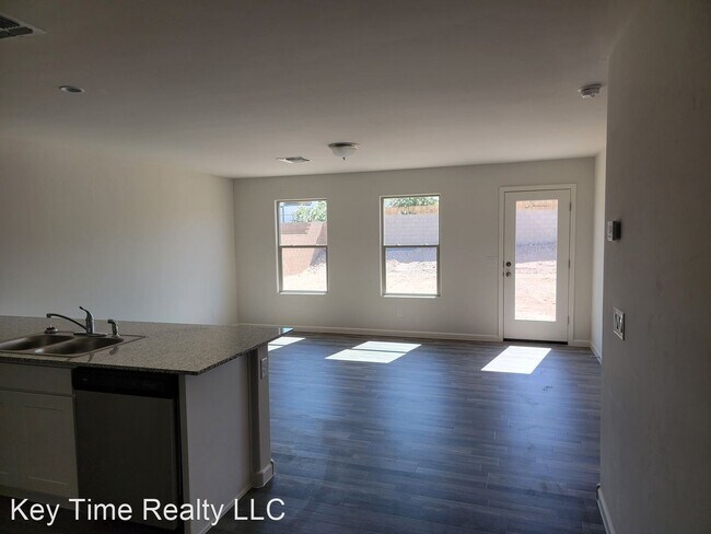 Building Photo - 4 br, 2 bath House - 576 Holly Street