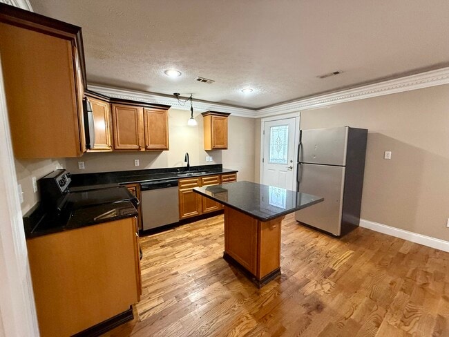 Building Photo - 51 Lee's Ford Dock Rd