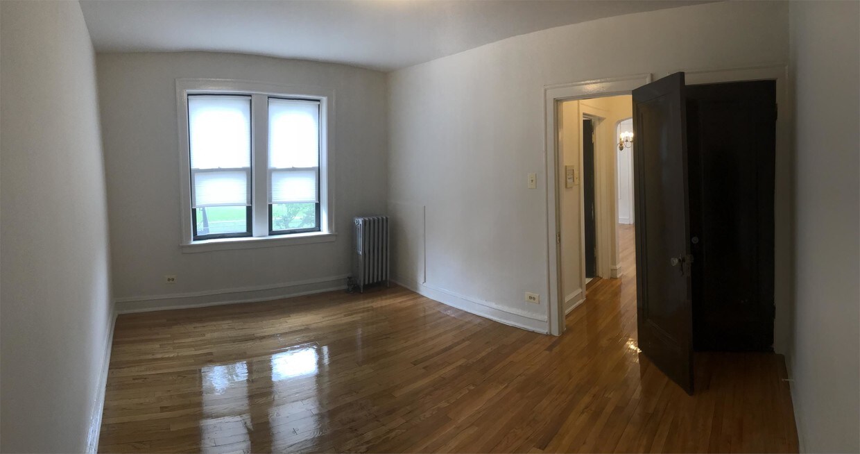 Primary Photo - 1533 W 83rd St