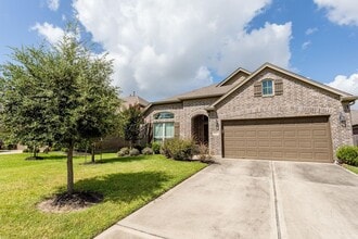 Building Photo - 4423 Hidden Oaks Wy