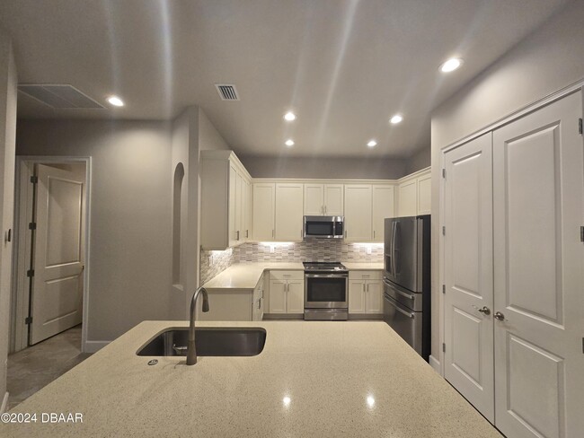 Foto del edificio - 54 Longridge Ln