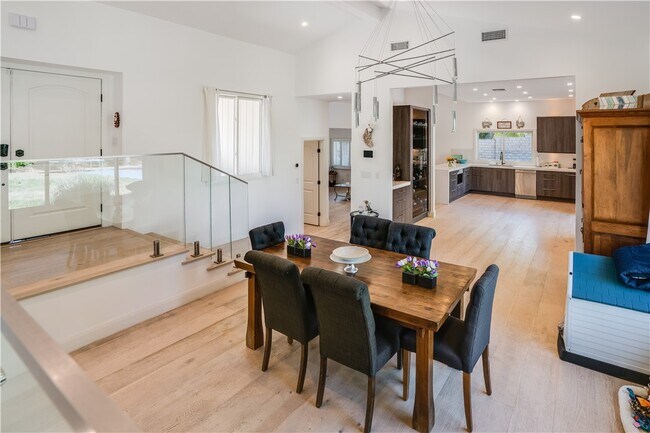 Foto del edificio - 23760 Oakfield Rd