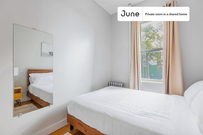 Foto del edificio - Room in Shared 5 bed/2 bath home