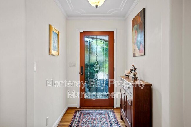 Foto del edificio - 24809 Santa Fe St