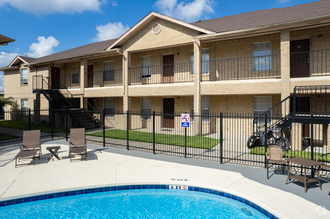 Building Photo - Dove Cove Apartments