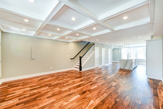 Main Living Room View 2 - 209 Randolph Pl NE