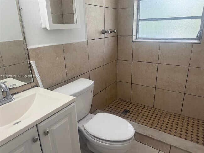 Foto del edificio - 611 S 24th Ave