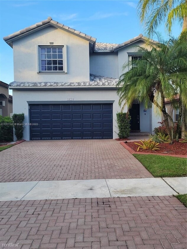 Primary Photo - 5 br, 3.5 bath House - 19243 NW 12th Mnr