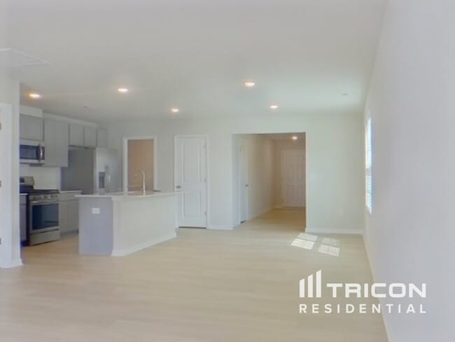 Foto del edificio - 3075 Whispering Willows Ct