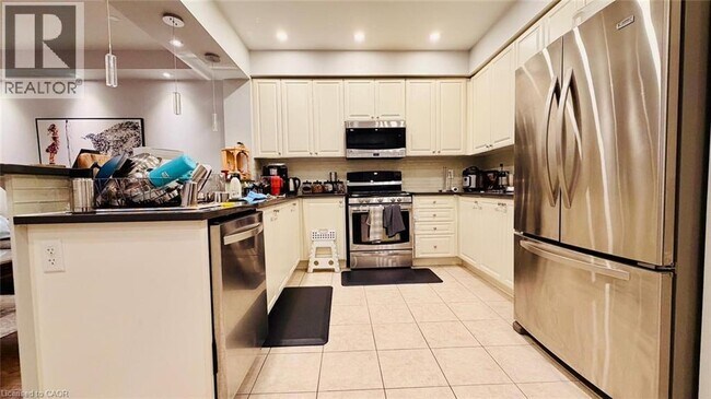 Photo du bâtiment - 3275 Stalybridge Dr