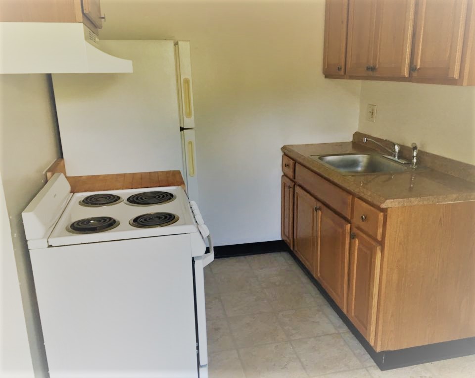 Primary Photo - 64 Rosedale St