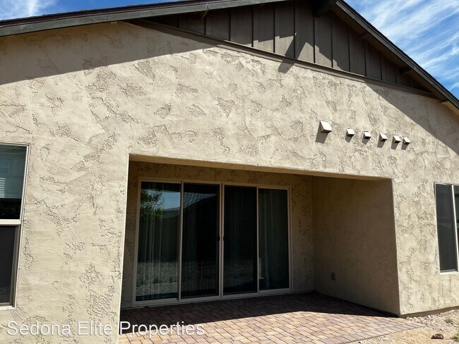 Building Photo - 3 br, 2 bath House - 341 Laughing Hill Drive