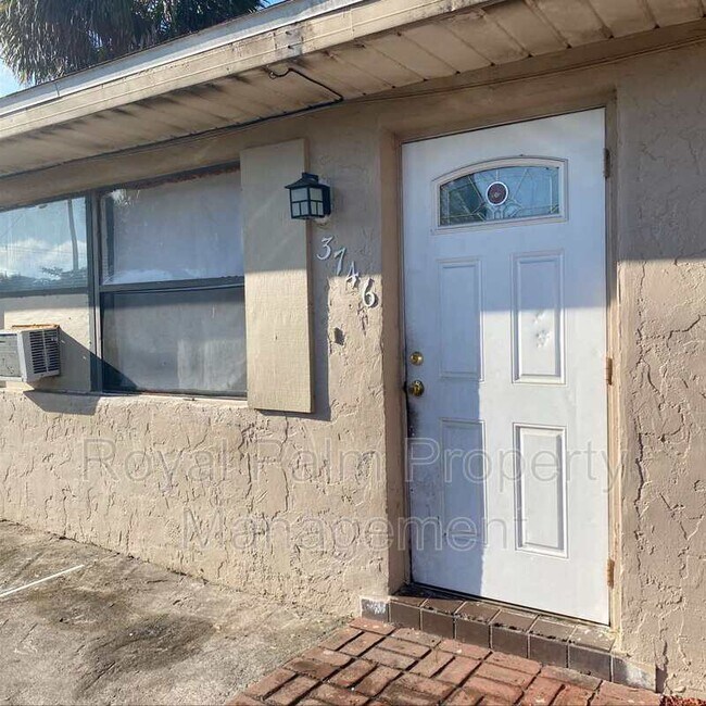 Foto del edificio - 3742-3746-3746 Estelle Ave